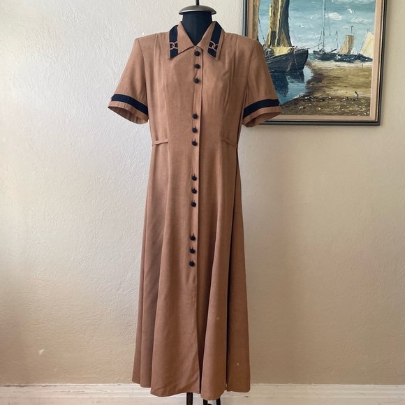 Vintage 1980s tan office midi dress in size medium - Picture 2 of 15